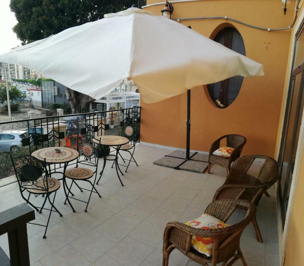 Casa Vacanze Liberty Licata Buitenkant foto