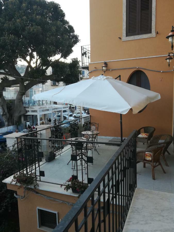 Casa Vacanze Liberty Licata Buitenkant foto